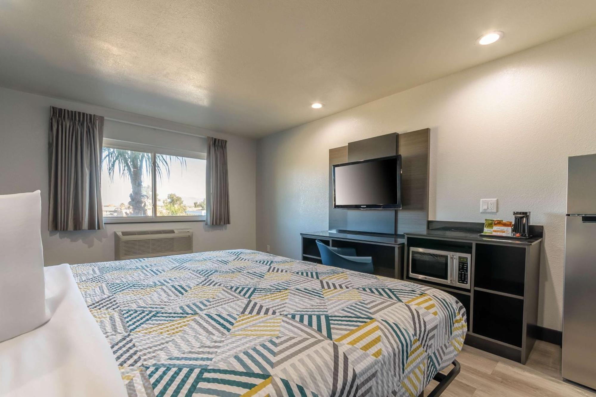 Studio 6 Suites Perris, Ca Exterior photo